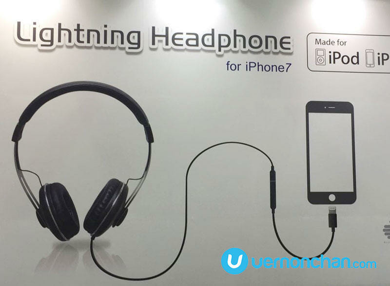 Axpro Lightning headphones for iPhone 7