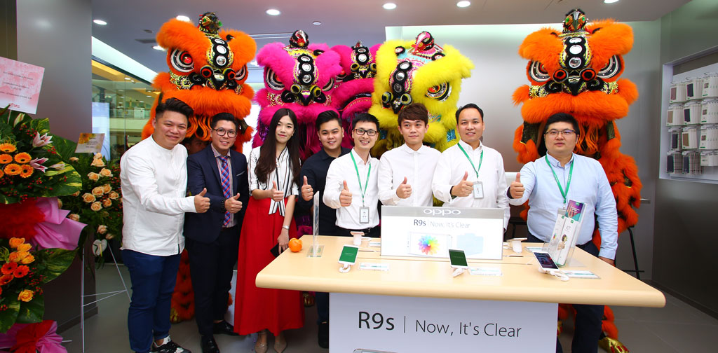 OPPO Flagship Store launch