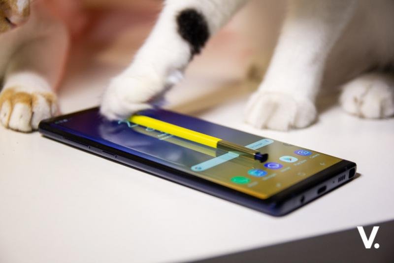 Samsung Galaxy Note9 Spen cat
