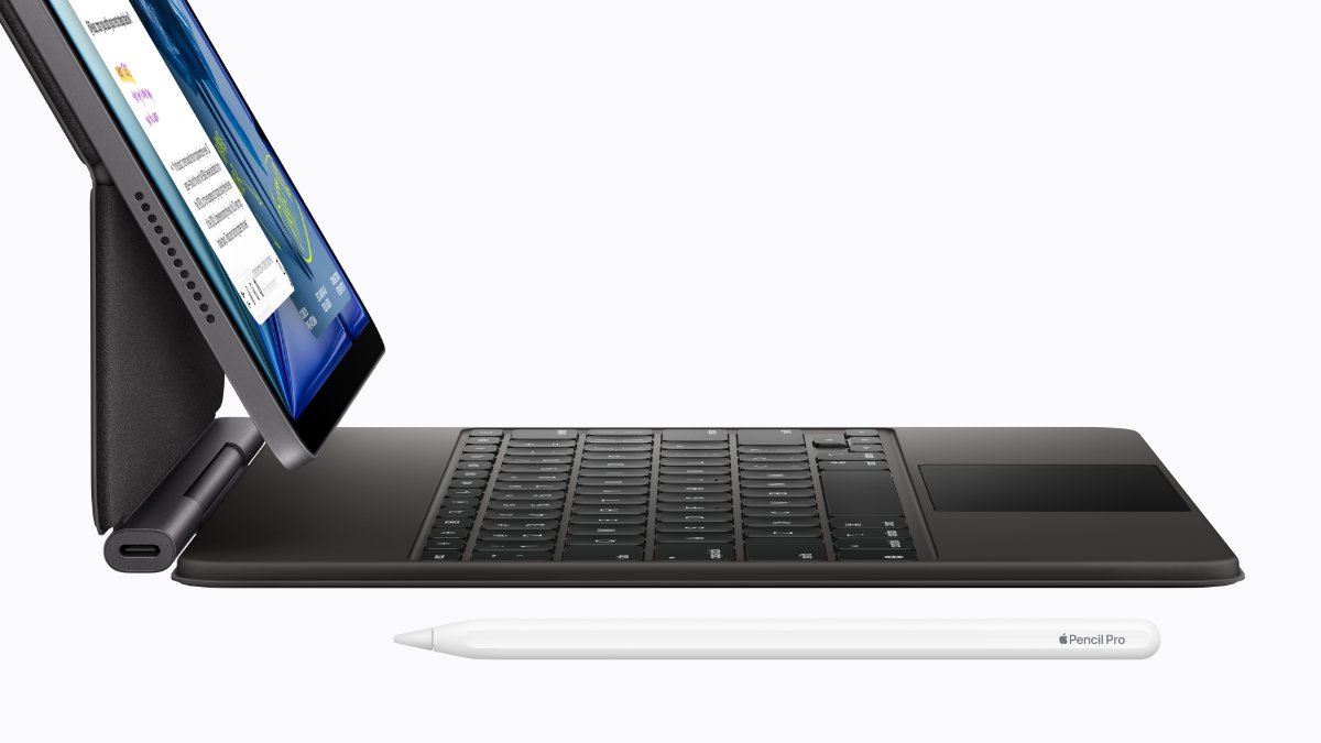 iPad Air M4 Magic Keyboard and Apple Pencil Pro