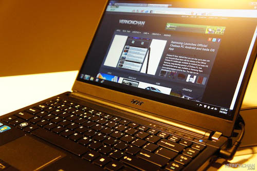 Acer TravelMate 8481 Review