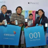 Celcom_iPhone5s_launch_first