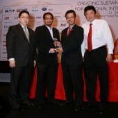 IBM-Malaysia-wins-the-Information-Technology-Operations-(ITO)-Project-of-the-year-at-the-Outsourcing-Malaysia-Excellence-Awards1