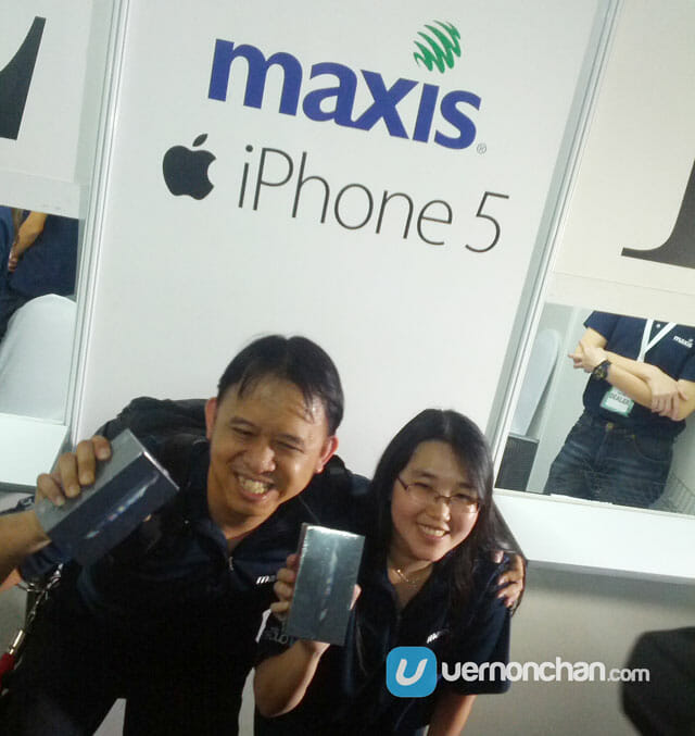 Maxis-iPhone-5-first-owners
