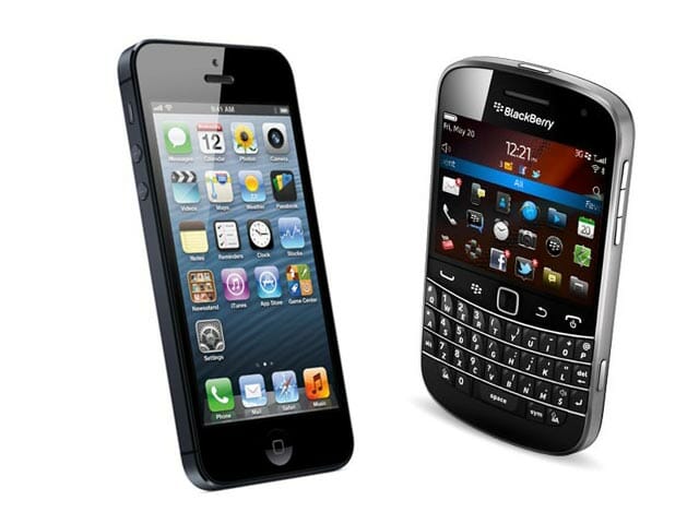 iPhone-5-vs-BlackBerry-9930