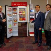 (L-R) Kong Mun Keen, General Manager Marketing LG Malaysia, David Oh, Managing Director LG Malaysia and Bon Jae Koo, Head of Product Department, Home Appliances and Air Conditioner.